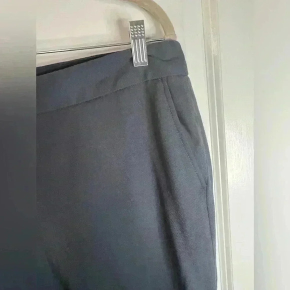 J. Crew Women’s Dark Gray Favorite Fit 100% Wool Dress Pants - Size 12 - Picture 3 of 8